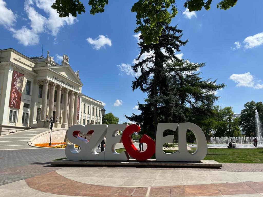University City Life Bestern Szeged Exterior photo